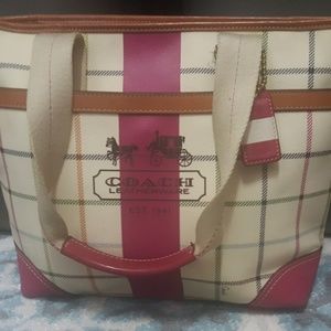 Medium coach tote bag